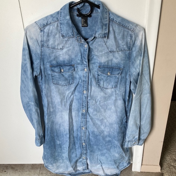 Forever 21 Dresses & Skirts - Forever 21 small Jean dress denim lightweight with side pockets !